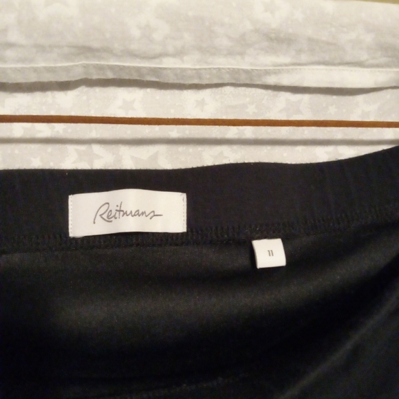 REITMANS black pencil skirt with lining - Picture 2 of 3